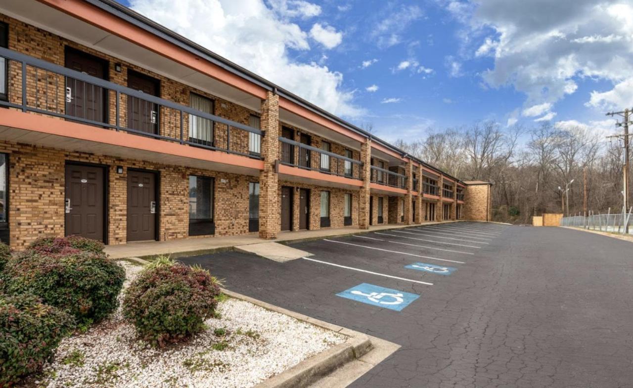 Southern Inn And Suites Spartanburg Exterior foto