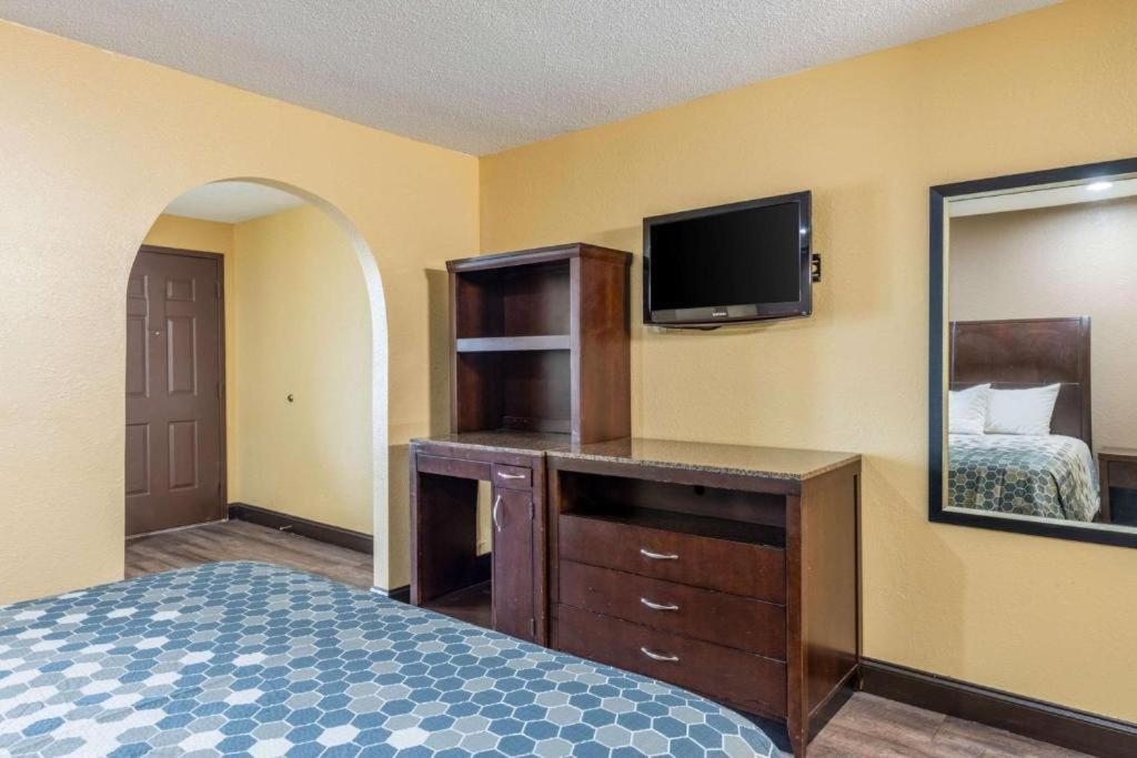 Southern Inn And Suites Spartanburg Exterior foto